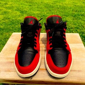 Jordan 1 low Reverse Bred size 9.5